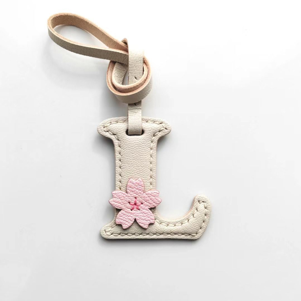 LLavero con inicial de cuero g - Monogram Keychain Leather reseña y precio